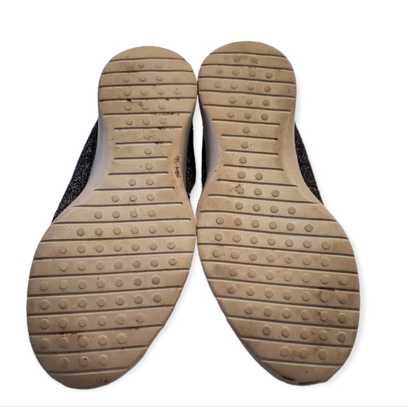 Womens allbird wool runners size 8 color merle grey/light grey sole - Picture 2 of 5